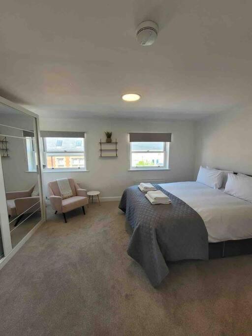 5 Bed Modern Town Centre Челтенхам